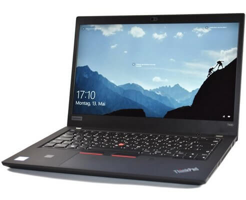 На ноутбуке Lenovo ThinkPad T490 мигает экран